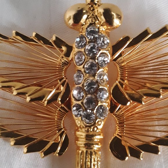 Vintage Monet Dragonfly Gold Tone Rhinestone Pin Brooch - Picture 2 of 6